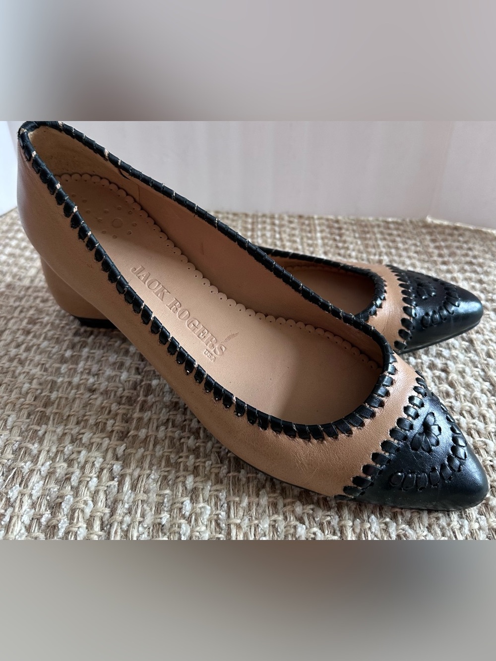 JACK ROGERS 8 Carla Pointed Toe BALLET Flats Black / Nude Leather Whipstitch